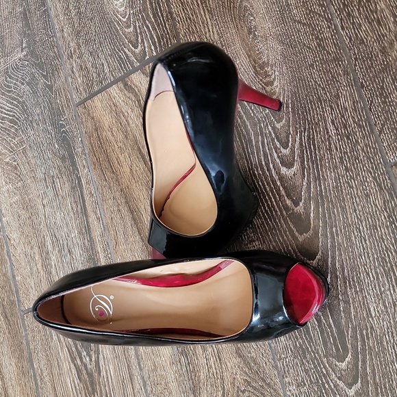 Black Peep Toes High Heels - Picture 3 of 8